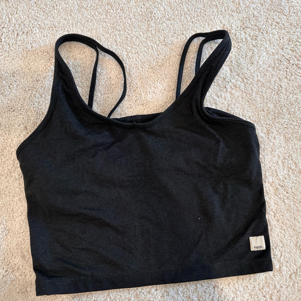 Vuori Black Crop Top